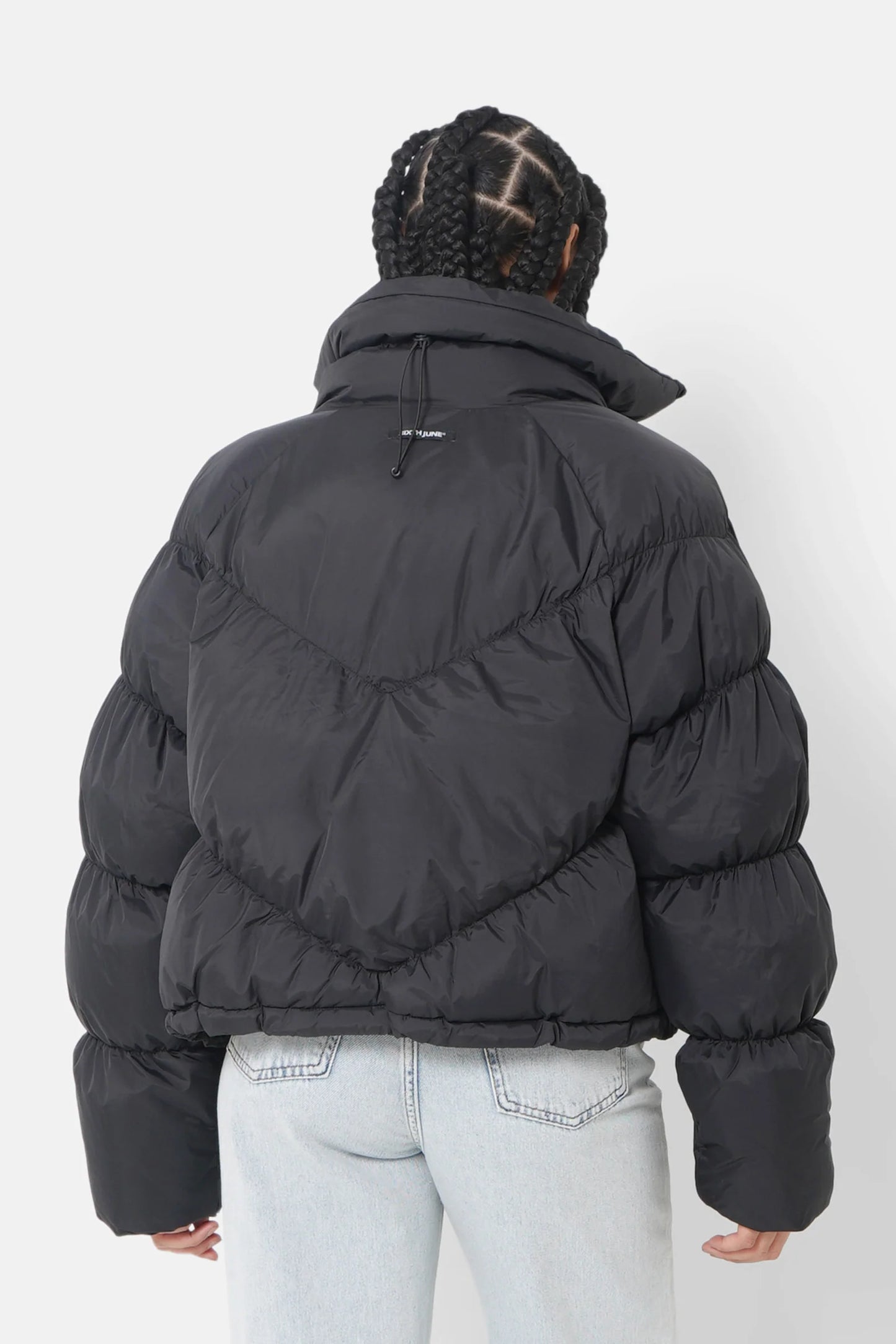 sixthjune Short padded V jacket Black